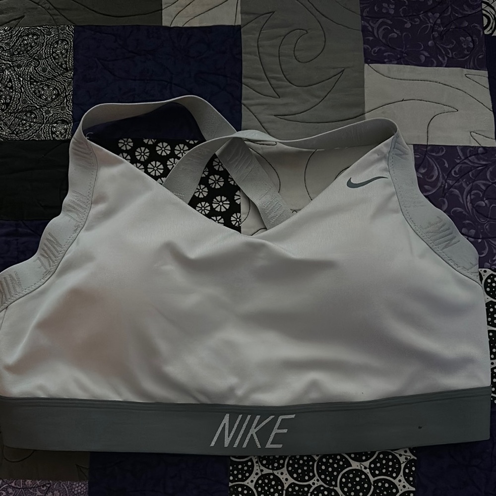 Nike Gray Moisture-Wicking Sports Bra